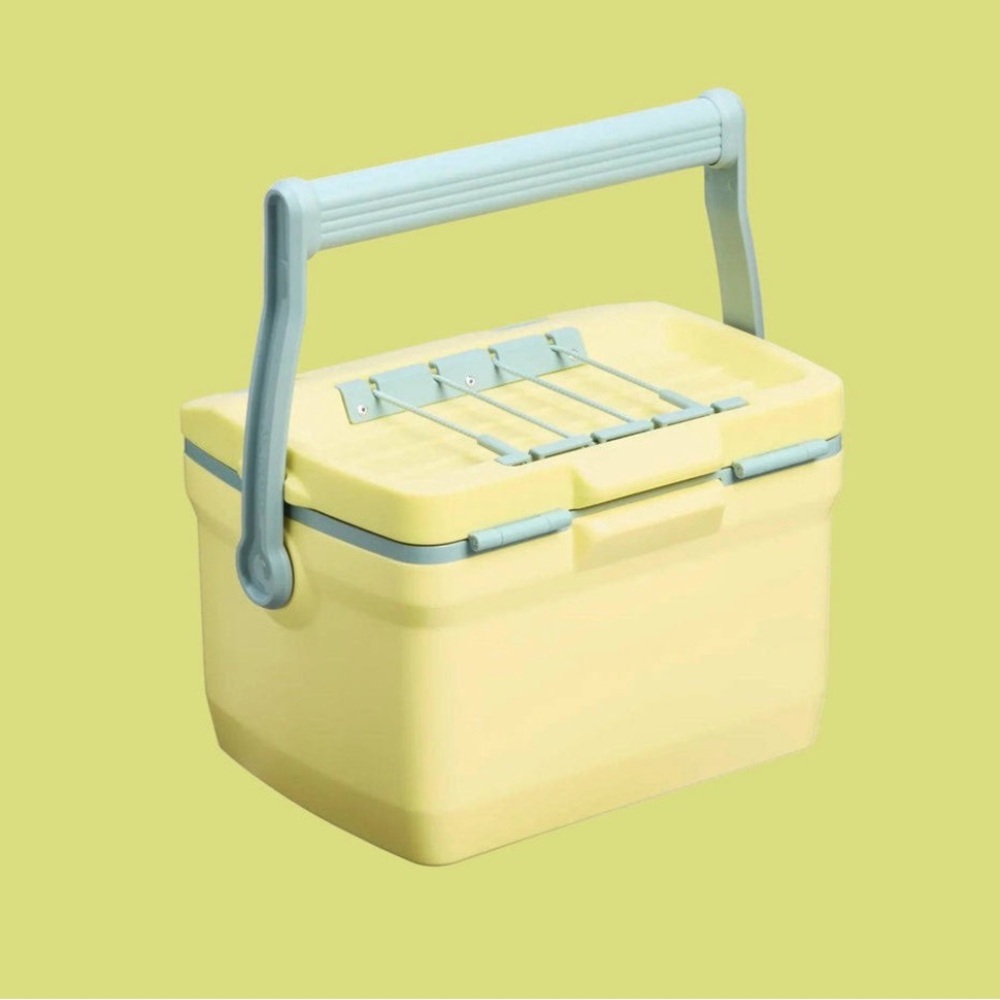 💛 STANLEY Easy-Carry Outdoor Cooler 7 QT Pomelo - Picture 2 of 16